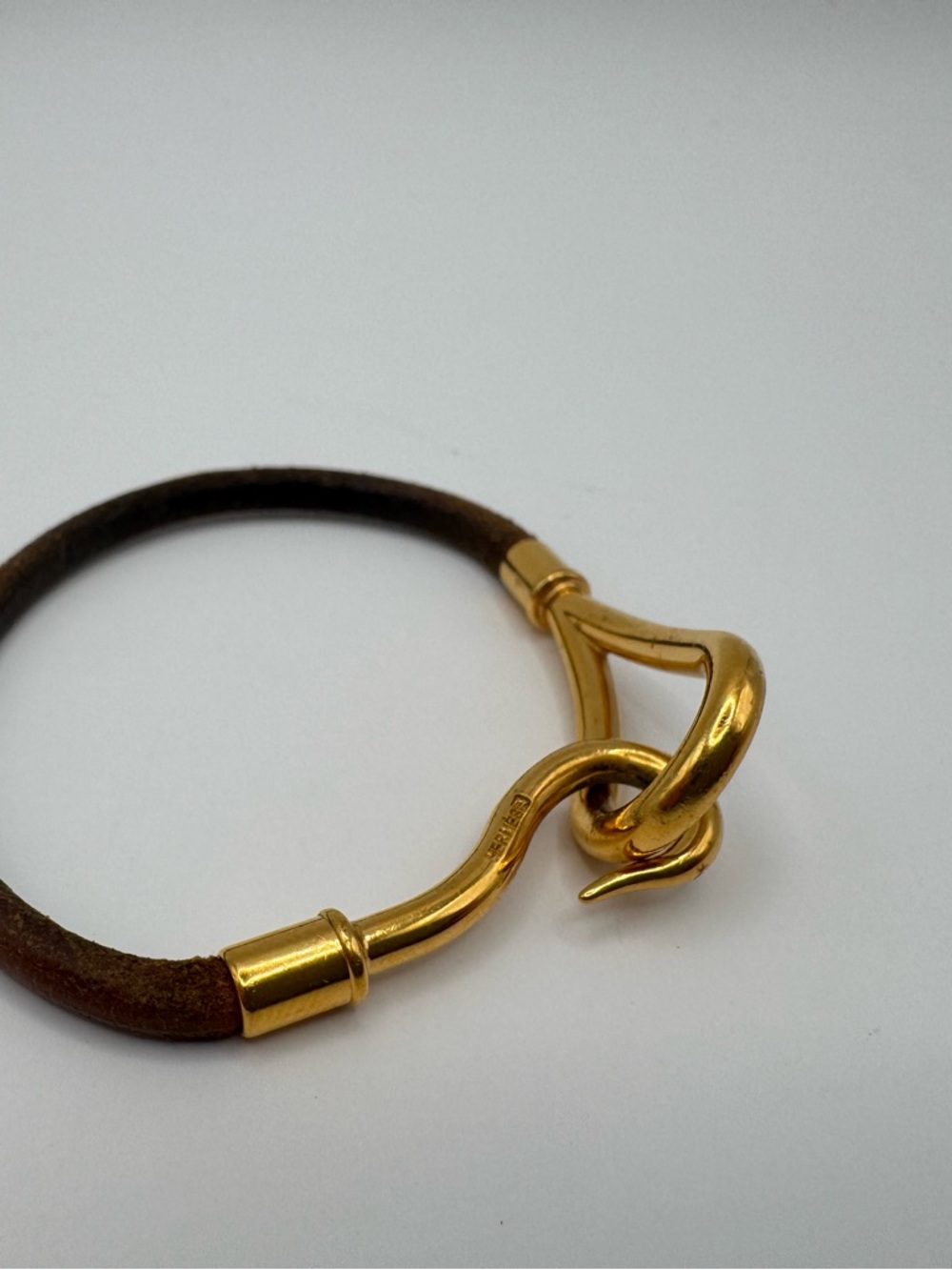Hermès Jumbo Hook Bracelet Brown Leather Gold Tone Clasp Authentic